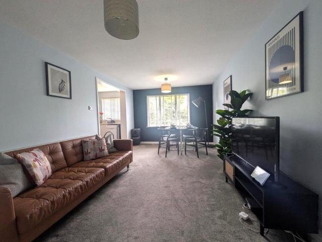 Apartment for rent in Red Hill, Surrey