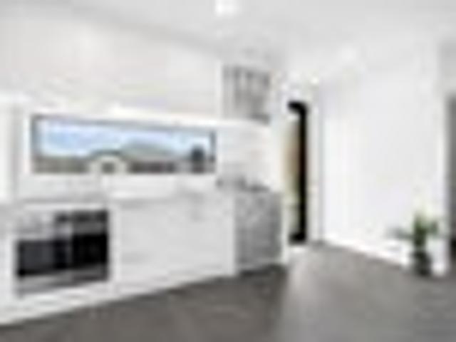 Townhouse for sale in Harewood, Canterbury