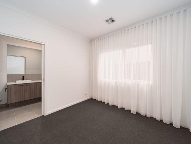 Townhouse for rent in Camerons Creek, Victoria