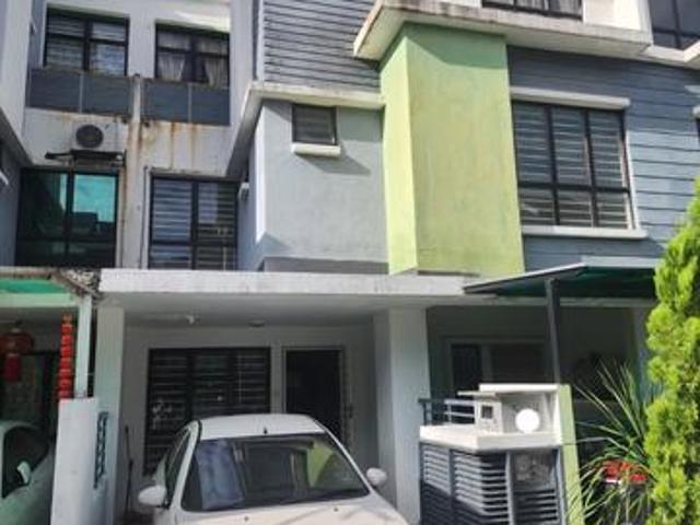 Townhouse for sale in Petaling, Subang Jaya