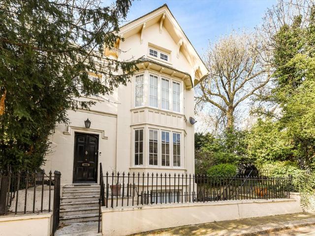 House for rent in Chalk Farm, Greater London