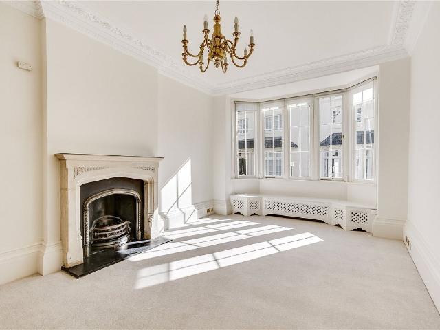 House for rent in Chalk Farm, Greater London