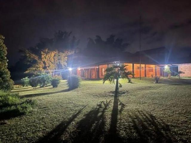 Casa venda em Região Geográfica Imediata do Distrito Federal, Região Integrada de Desenvolvimento do Distrito Federal e Entorno
