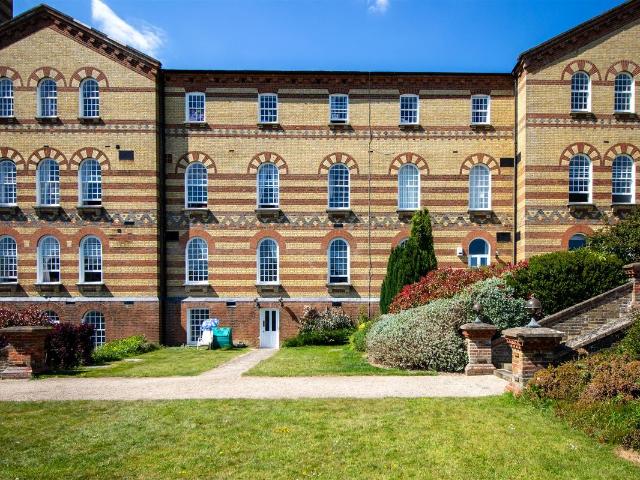 Apartment for rent in Southdowns Park, Mid Sussex