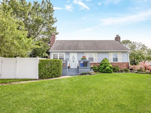 House for sale in Babylon, New York