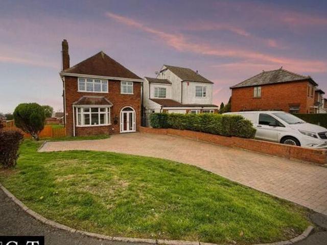 House for sale in Coseley, West Midlands