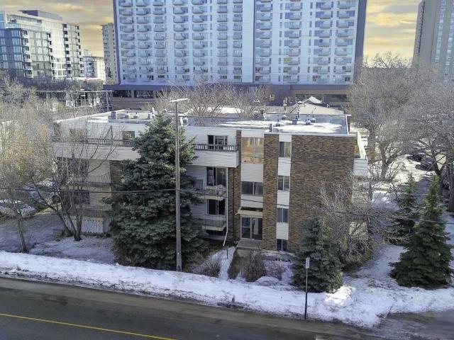 Apartment for rent in Wîhkwêntôwin, Edmonton