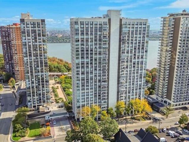 Property for sale in Fort Lee, New Jersey