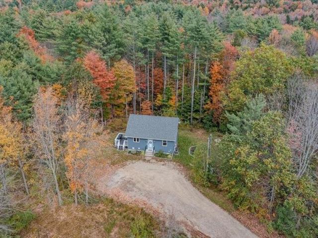 House for sale in Strafford, Strafford County