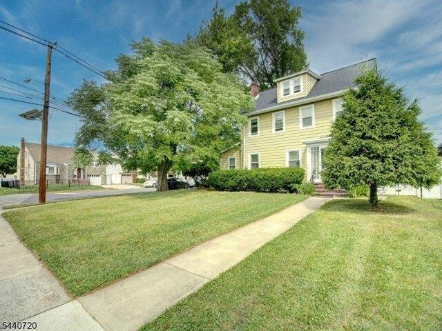 House for sale in Elizabeth, New Jersey