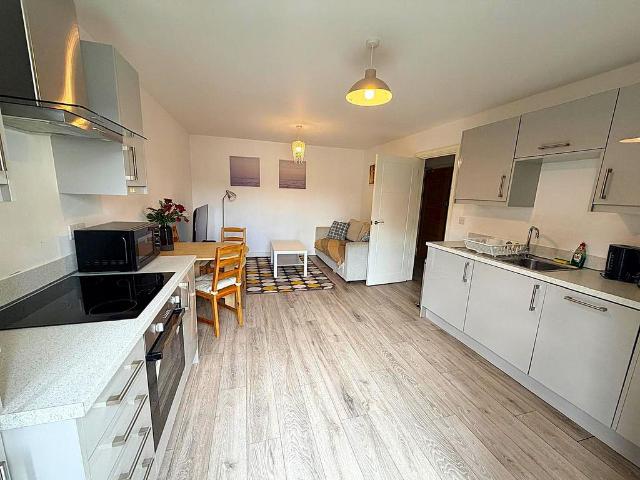 Apartment for rent in Silvertown, Greater London