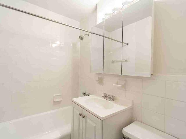 Apartment for rent in Forest Hills, New York