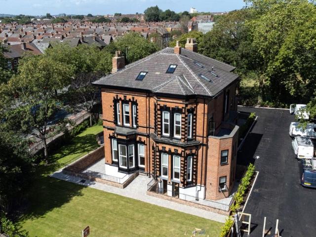 Apartment for rent in Calderstones