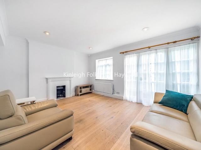 House for rent in Chalk Farm, Greater London