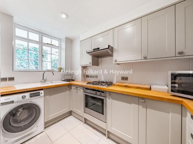 Apartment for rent in Chalk Farm, Greater London