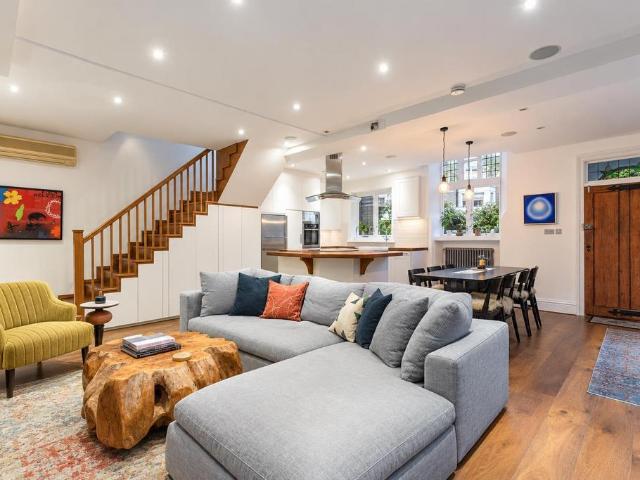 House for rent in Maitland Park, Greater London