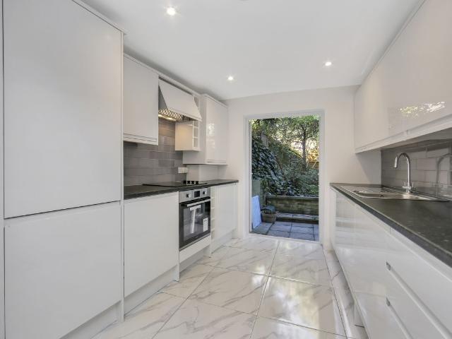 Apartment for rent in Holloway, Greater London