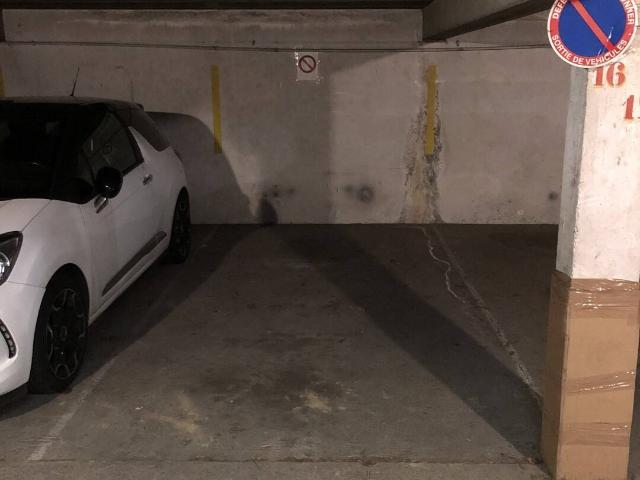 Garage vente à Nantes, Barbin