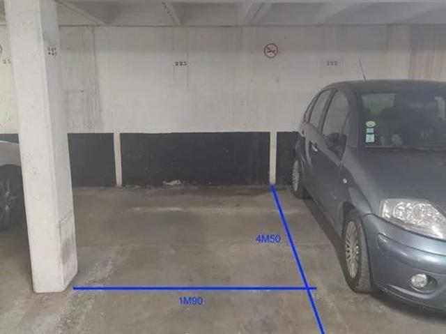 Garage vente à Paris, Île-de-France