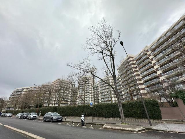 Garage vente à Nogent-sur-Marne, Vincennes