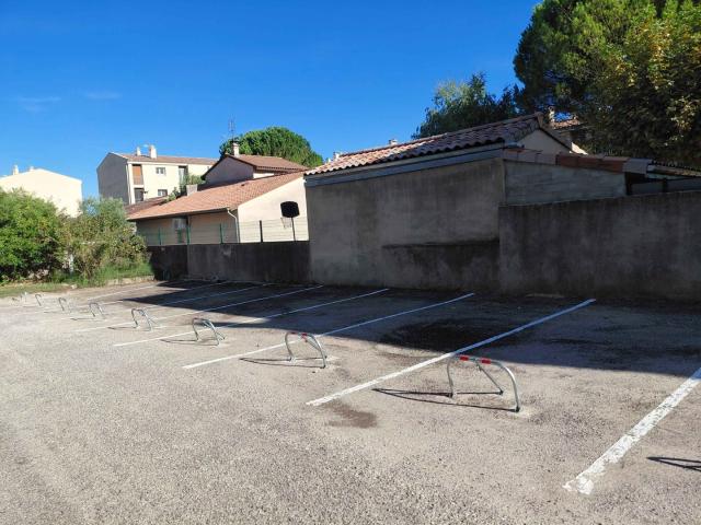 Garage location à Tournon-sur-Rhône, Tournon-sur-rhône