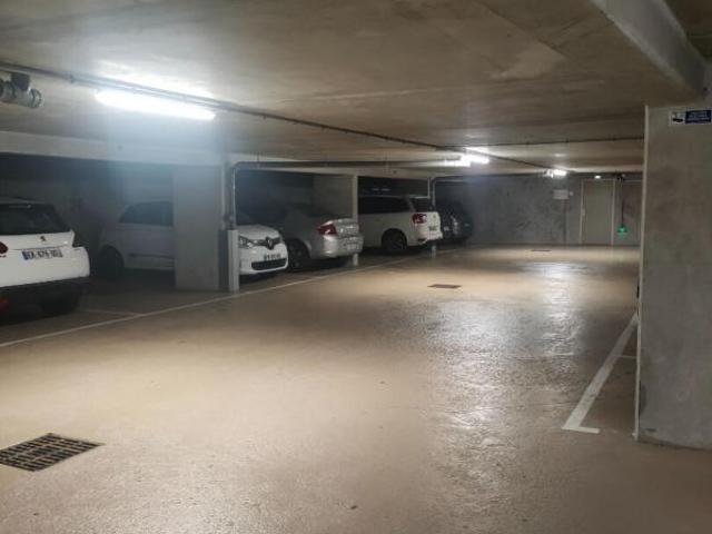 Garage vente à Paris 13e Arrondissement, Paris