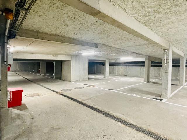 Garage vente à Quartier Vieux-Marché Cathédrale, Rouen