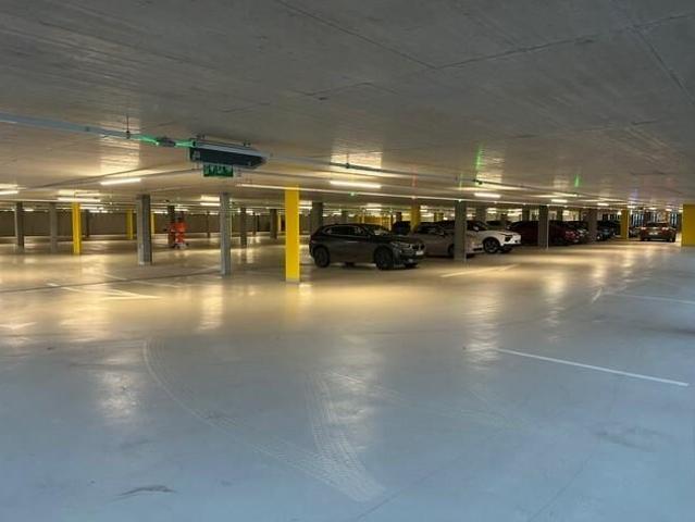 Garage kaufen in La Chaux-de-Fonds