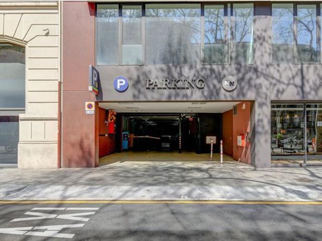 Local Comercial en alquiler en Eixample, Barcelonès