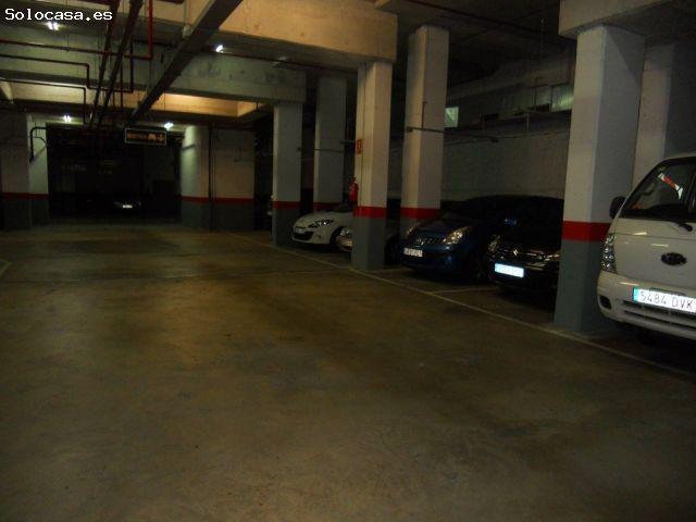 Local Comercial en alquiler en Districte II, Barcelonès