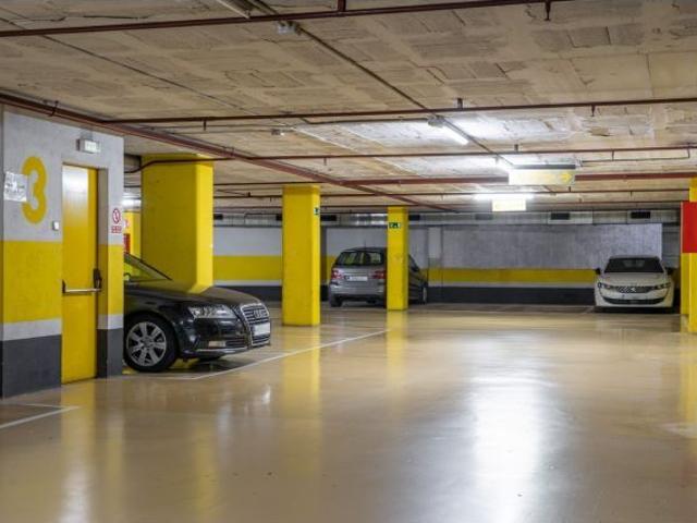 Local Comercial en alquiler en Barcelona, les Corts