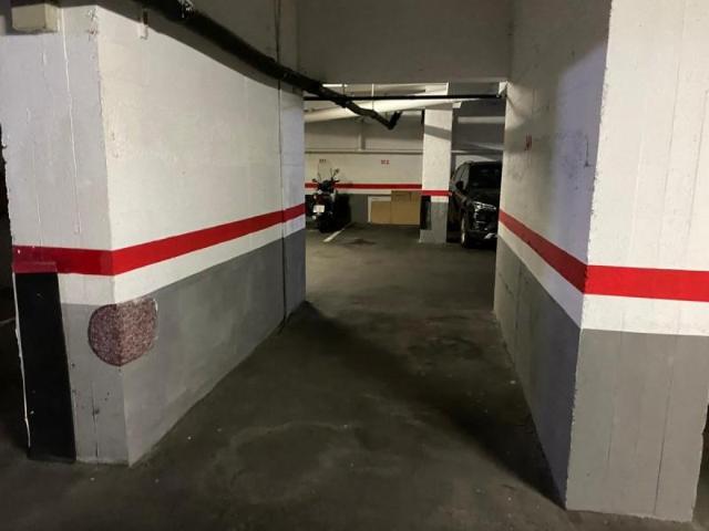 Parking en alquiler en Barcelona, les Corts
