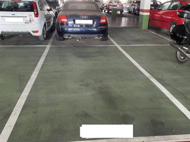 Parking en alquiler en Cornellà De Llobregat