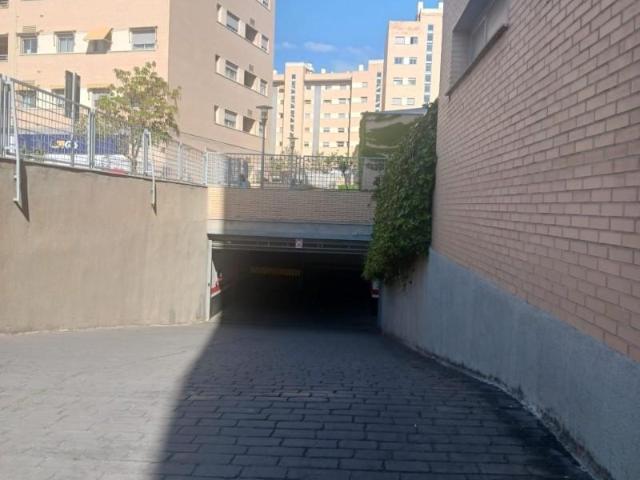 Parking en alquiler en Granada, Zaidín - Vergeles