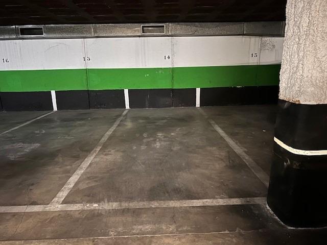 Parking en alquiler en Sabadell, Centre