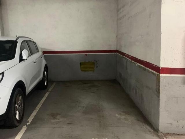Parking en alquiler en Sabadell, Sant Oleguer