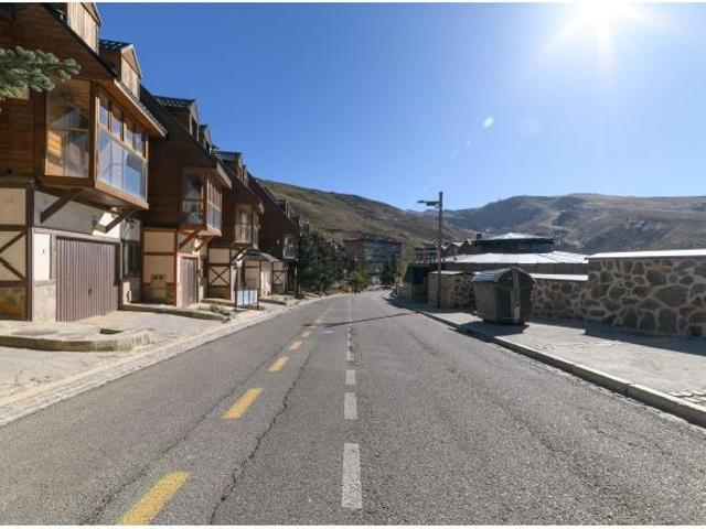 Local Comercial en venta en Pradollano, Comarca de la Vega de Granada