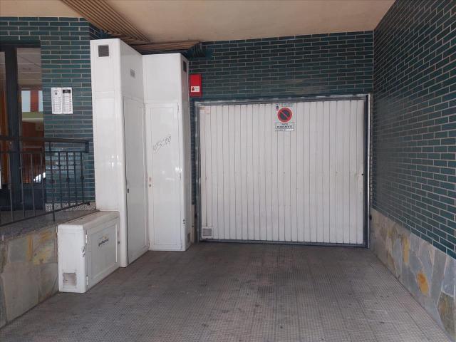 Garaje en venta en Trobajo del Camino, San Andrés Del Rabanedo
