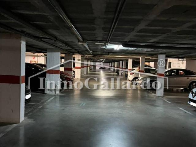 Garaje en venta en Rincón De La Victoria