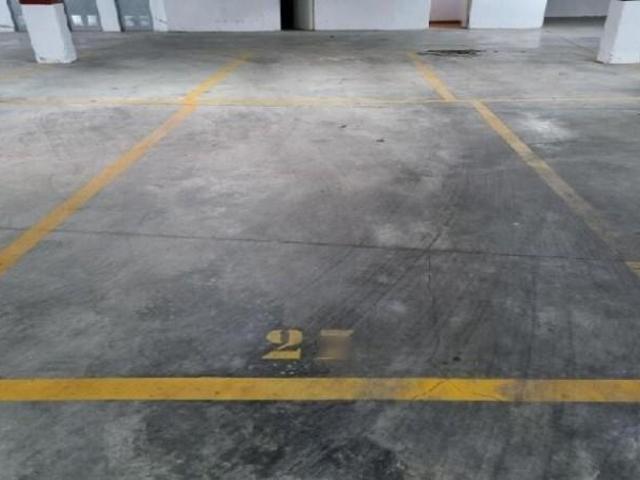 Garaje en venta en Villamanrique De La Condesa, Andalucía