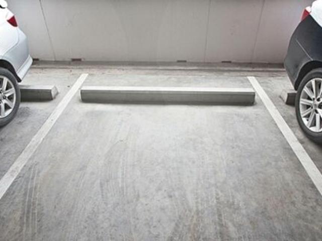 Garage kaufen in Adliswil, Zürich