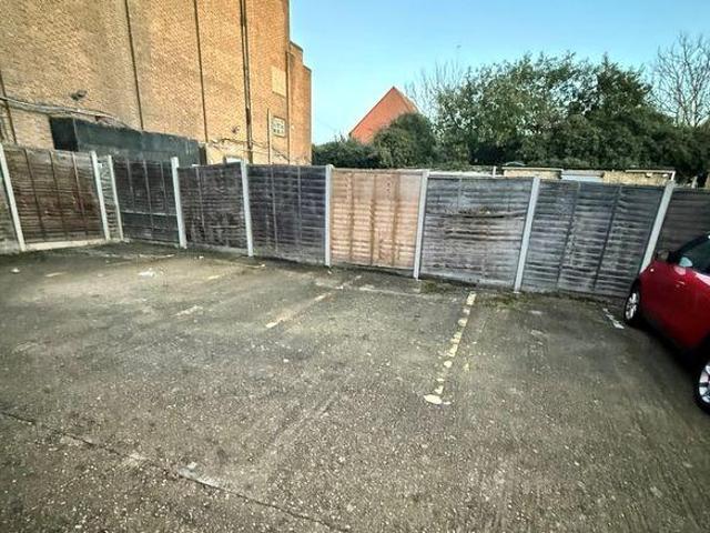Park Home for sale in Stepney, Greater London