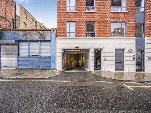 Park Home for sale in Westminster, Greater London