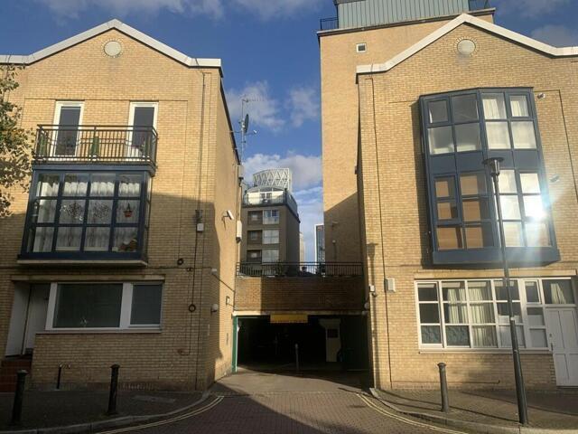 Property for sale in Rotherhithe, Greater London