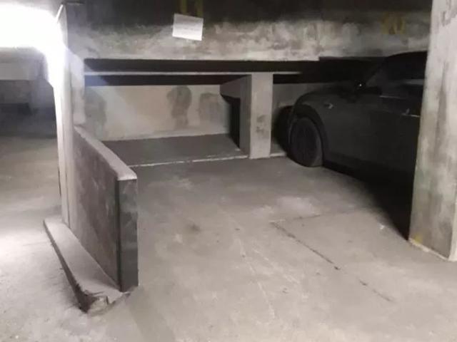Garage vente à Paris 15e Arrondissement, Paris
