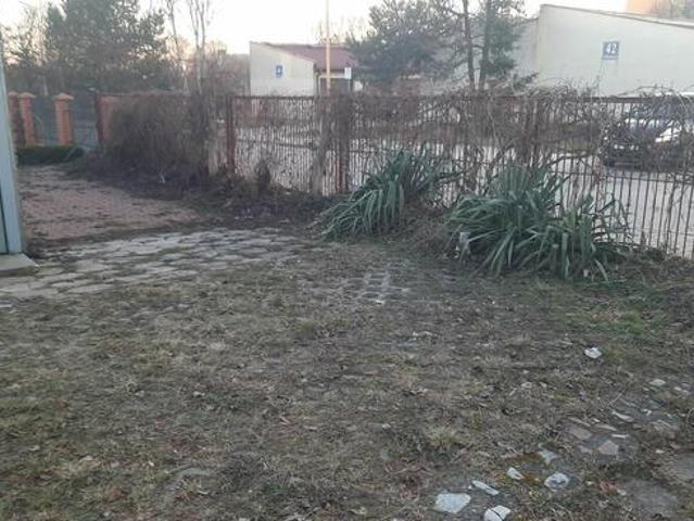 Garaż do wynajęcia w Ostrowiec Świętokrzyski, Świętokrzyskie