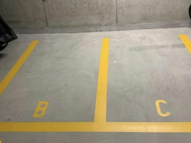 Garage kaufen in Mönchaltorf, Zürich
