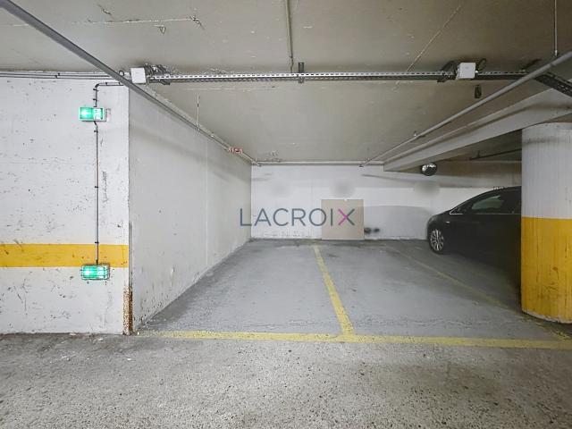 Garage vente à Paris 14e Arrondissement, Paris