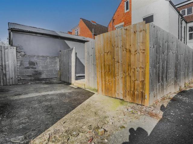 Park Home for rent in Coventry, Ball Hill
