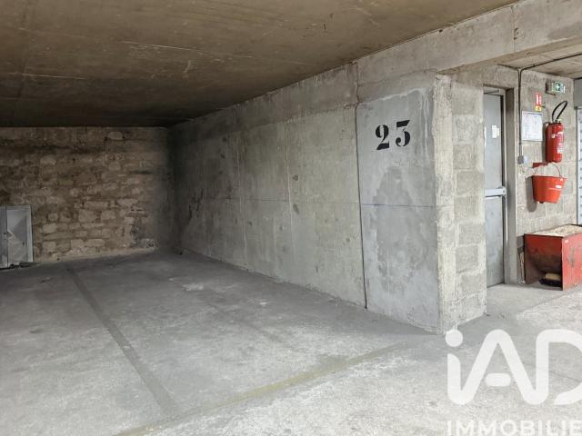 Garage vente à Paris, Île-de-France